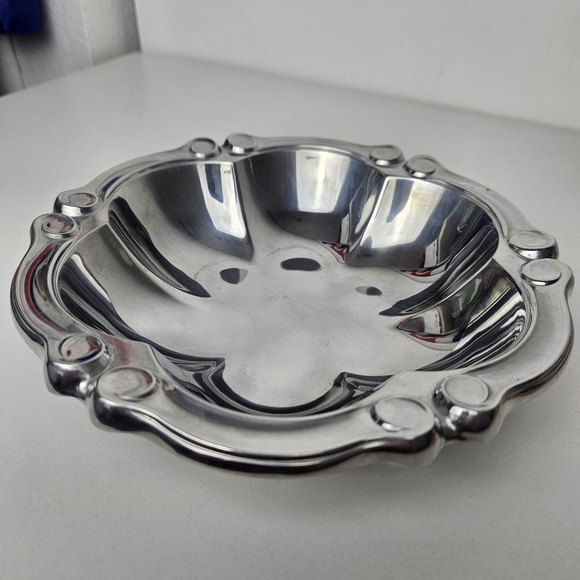 Wilton Armetale Bowl - Picture 1 of 11